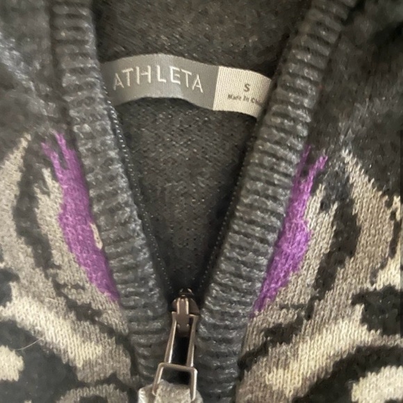 Pullover Knit 1/4 Zip Dark Gray Purple Floral Sweater - Picture 4 of 7